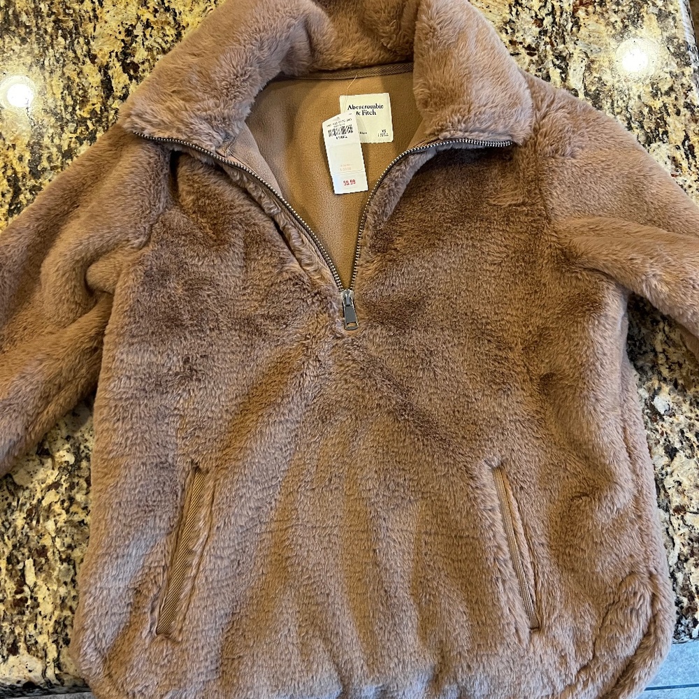 NWT Abercrombie & Fitch Faux Fur Pullover